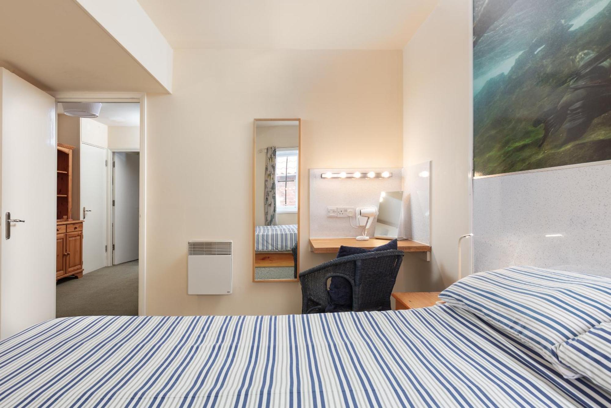 Discovery Accommodation Whitby Exterior photo